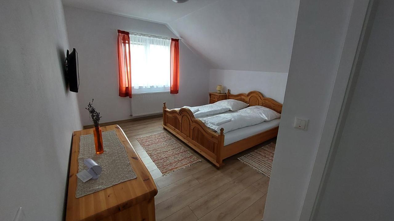 Casa Lucas Hotel Fenyőfalva Kültér fotó